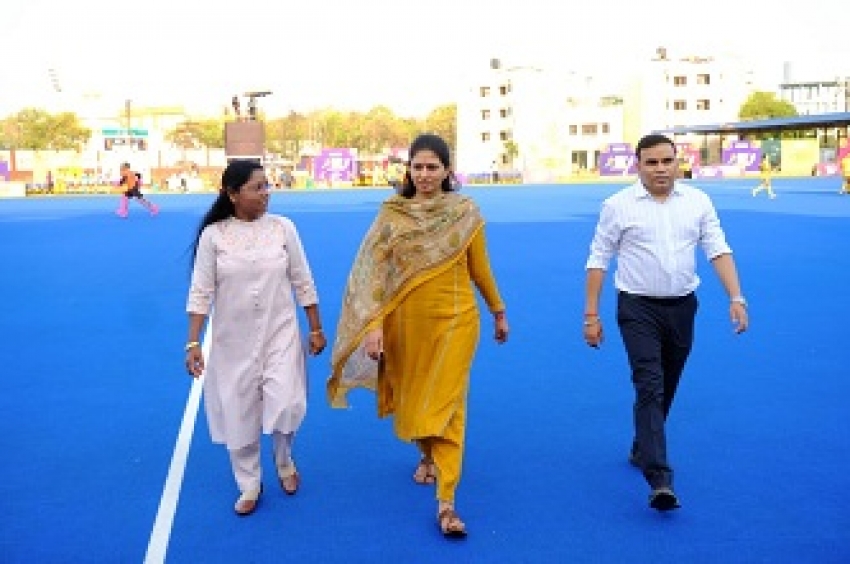 जहां कभी नक्सलवाद का था बोलबाला, वहां अब खेलो का हो रहा उदय  खेल उस क्षेत्र में नई उम्मीद लेकर आया, जिसकी पहचान कभी संघर्ष से होती थी': केन्द्रीय  राज्य मंत्री श्रीमती रक्षा खडसे