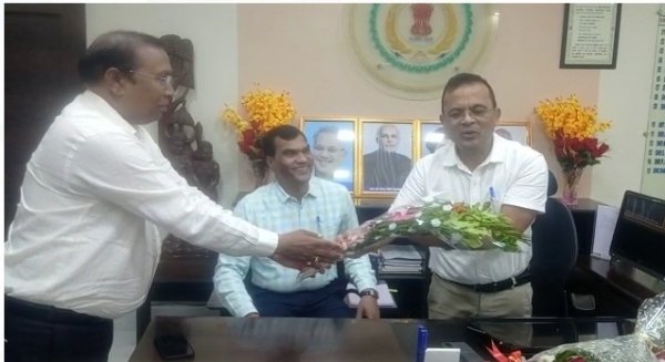 नए कलेक्टर जनमेजय महोबे ने किया कार्यभार ग्रहण