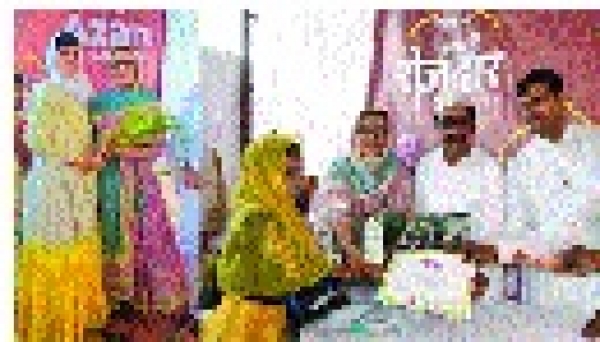 ऑल मुस्लिम वेलफेयर फ ांउडेशन ने नन्हें बच्चों और डॉ. रूबीना अल्वी का किया सम्मान