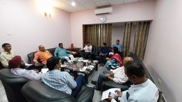 दुर्ग ग्रामीण विधायक की पहल पर त्री पक्षीय बैठक