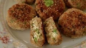नाश्ते में बनाएं ये टेस्टी कबाब, नोट करें केला-ए- कबाब की Recipe