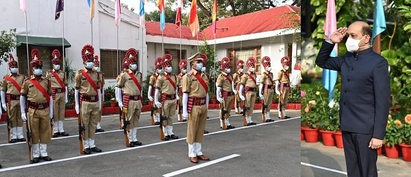 अपर मुख्य सचिव  सुब्रत साहू ने गणतंत्र दिवस पर मुख्यमंत्री निवास में किया ध्वजारोहण