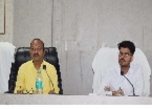 अल्पसंख्यकों की बैठक सम्पन्न योजनाओं का अधिक से अधिक लाभ मिले
