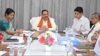 स्वास्थ्य मंत्री श्याम बिहारी जायसवाल ने डॉ. भीमराव अम्बेडकर स्मृति चिकित्सालय में चिकित्सा सुविधाओं के सुदृढ़ीकरण और विस्तार के सम्बन्ध में दिए निर्देश