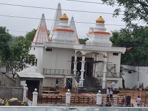 मनोकामना दुर्गा मंदिर बनियागांव मे प्राण प्रतिष्ठा का कार्यक्रम 4 जुलाई से 8 जुलाई तक होगा