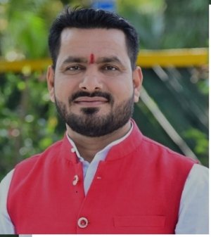 प्रशासनिक अव्यवस्था के कारण गयीं 8 माह की गर्भवती महिला की जान:- प्रदीप