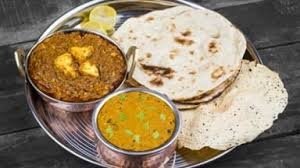 आयुर्वेद के अनुसार एक साथ इन चीजों को खाने पर कमजोर हो सकती है पाचन शक्ति