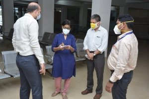 चंदूलाल चंद्राकर कोविड हॉस्पिटल में आज 30 बेड बढ़े, हर दिन इंफ्रास्ट्रक्चर मजबूत करने युद्ध स्तर पर काम किया जा रहा