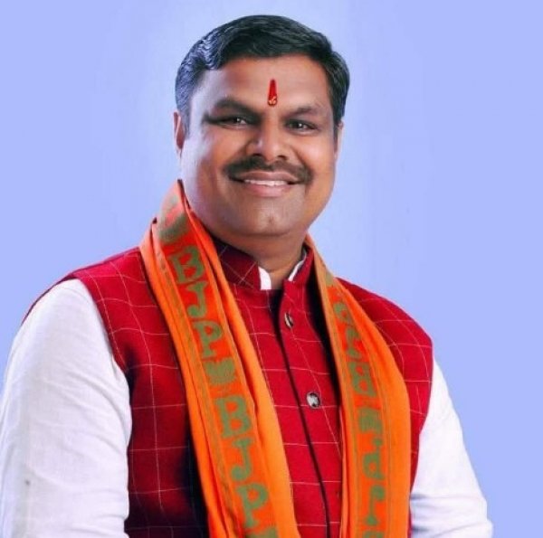दुर्ग विधानसभा के इतिहास में गूंजा गजेंद्र यादव का नाम &mdash; जनता से जुड़ाव और बढ़ते वर्चस्व ने उन्हें बनाया प्रदेश की राजनीति का मजबूत चेहरा