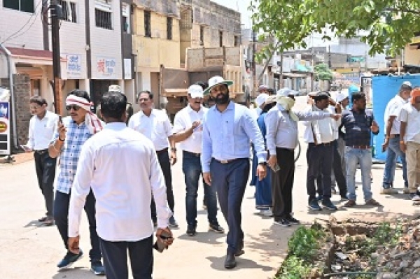 गंदगी फैलाने पर निगम ने होटल व्यवसायी से लिया 50000 रुपए जुर्माना