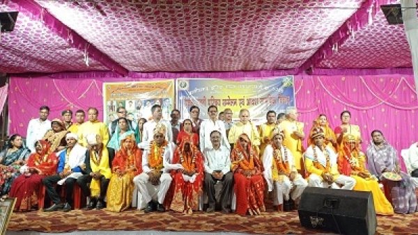 आदर्श विवाह, युवक-युवती परिचय सम्मेलन खर्चीली शादी को त्यागने आदर्श विवाह कराने पर दिया जोर