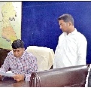 कलेक्टोरेट में आयोजित जनदर्शन कार्यक्रम में सुनी गई आमजनों की समस्याएं