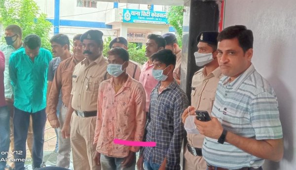 थाना भखारा अंतर्गत ग्राम भठेली भखारा में मामूली बात पर छोटे भाई ने दोस्तों के साथ मिलकर की बड़े भाई की हत्या, हुआ खुलासा