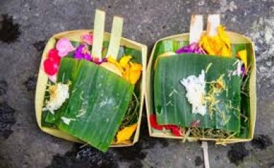 बहुत शुभ होते हैं केले के पत्ते, जानिए इन पर किन देवताओं को लगाया जाता है भोग