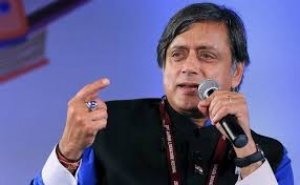शशि थरूर ने आखिर क्यों पूछा- 'क्या चीन में शिफ्ट होने वाला है IMF का हेडक्वॉर्टर?'