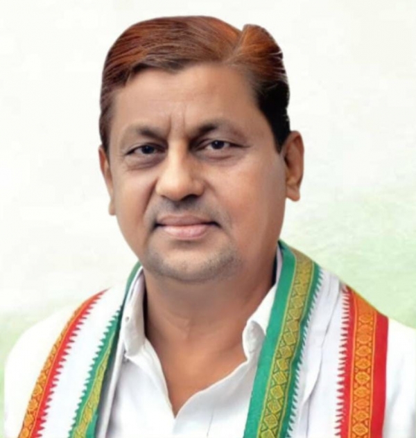 कैबिनेट मंत्री श्री मोहम्मद अकबर कवर्धा के विभिन्न वार्डो में नागरिकों से करेंगे भेंट मुलाकात