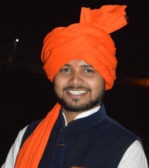 वेलेन्टाइन डे की जगह मातृ-पितृ पूजन दिवस मनाएं युवा सेवा संघ के अध्यक्ष सोनू साहू की प्रार्थना।