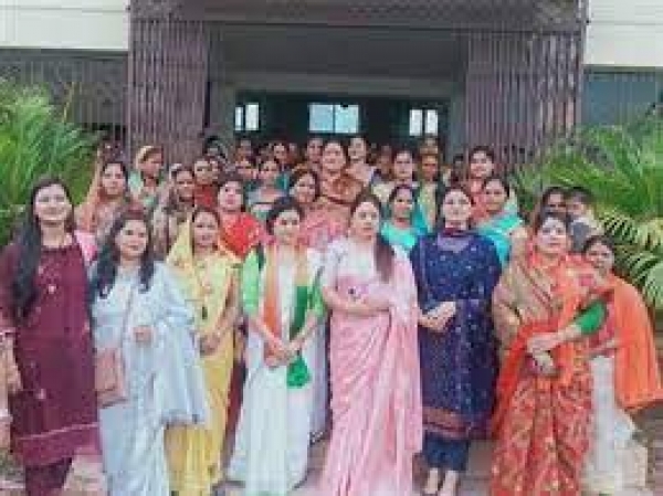 खैरागढ़ उपचुनाव में प्रदेश महिला मोर्चा ने भाजपा प्रत्याशी के पक्ष में किया चुनाव प्रचार