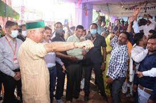 कुश के सोटे सहकर मुख्यमंत्री ने की सबके लिए मंगल कामना , ग्राम जंजगिरी में आयोजित कार्यक्रम में हिस्सा लिया मुख्यमंत्री ने