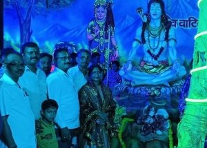 शताब्दी कुएं के ऊपर भगवान शिव की विशाल प्रतिमा,शिव वाटिका का लोकार्पण महापौर अल्का बघामार ने की पूजा