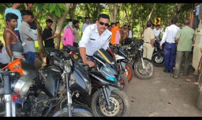 स्टंट करने वाले बाइकर्स हो जाए सावधान :, दुर्ग पुलिस की नजर है आप पर