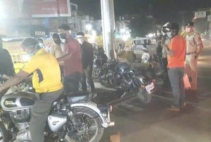 ट्राफिक पुलिस ने मोडीफाईड बाईक, तेज रफ्तार बाईकर्स, बिना नंबर वाले वाहनों पर कार्यवाही