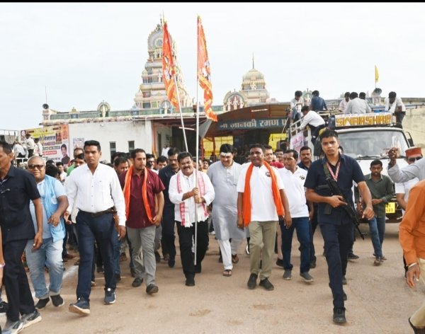 हर-हर महादेव और बोल-बम के जयघोष के साथ निकली भोरमदेव पदयात्रा, शिवमय हुआ कबीरधाम , उपमुख्यमंत्री शर्मा हजारों पदयात्रियों के साथ हुए शामिल
