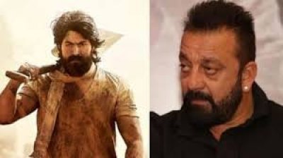 संजय दत्त के जन्मदिन पर 'केजीएफ 2' के मेकर्स देंगे खास गिफ्ट, 'अधीरा' Look में जल्द दिखेंगे संजू बाबा