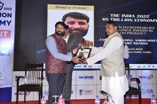 फ़ूड प्रोसेसिंग के क्षेत्र में उत्कृष्ट कार्य पर केंद्र सरकार ने छत्तीसगढ़ की आदिवासी महिलाओं को किया सम्मानित