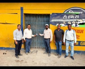 उर्वरक भण्डारण में अनियमितता पर विकास टेडर्स खरौद का उर्वरक गोदाम सील