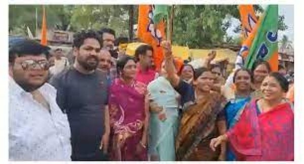भाजपा महिला मोर्चा ने मुख्यमंत्री भूपेश बघेल का किया पुतला दहन