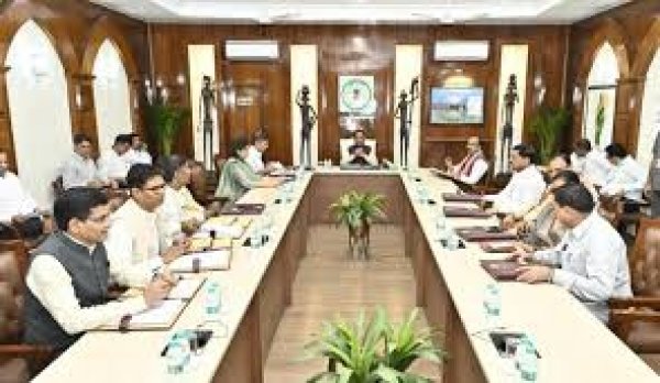 मुख्यमंत्री  विष्णु देव साय की अध्यक्षता में आज यहां सिविल लाईन स्थित उनके  निवास कार्यालय में आयोजित कैबिनेट की बैठक में अनेक महत्वपूर्ण निर्णय लिए गए -
