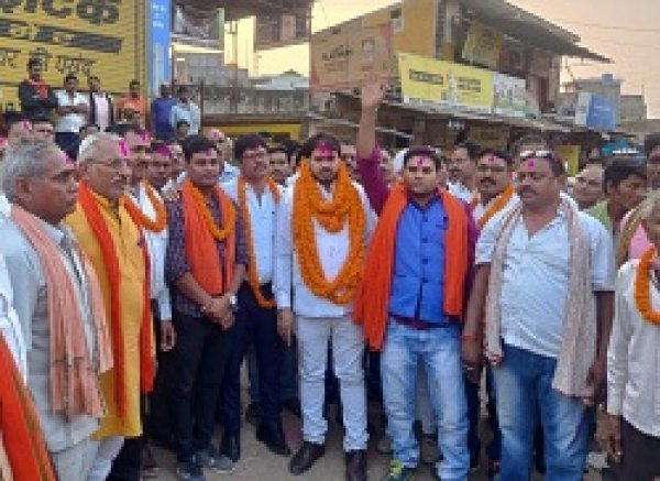 भाजपाइयों ने किया जिला उपाध्यक्ष डॉ खरे का स्वागत