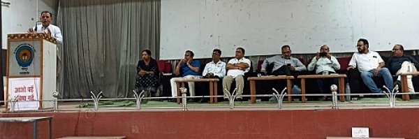 वाणिज्य विषय के प्रति बच्चों में रूचि बढ़ाने कार्यशाला का हुआ आयोजन