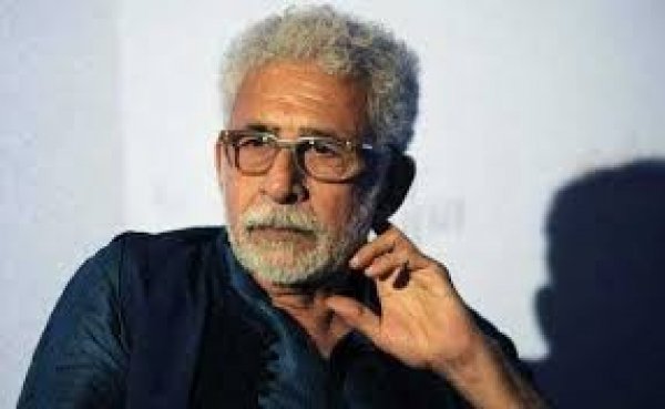 नसीरुद्दीन शाह, प्रशांत भूषण समेत 100 हस्तियों ने फ्रांस हमले की निंदा की