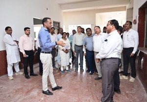 लोक निर्माण विभाग के सचिव ने निर्माणाधीन कंपोजिट बिल्डिंग के कार्यों का किया निरीक्षण