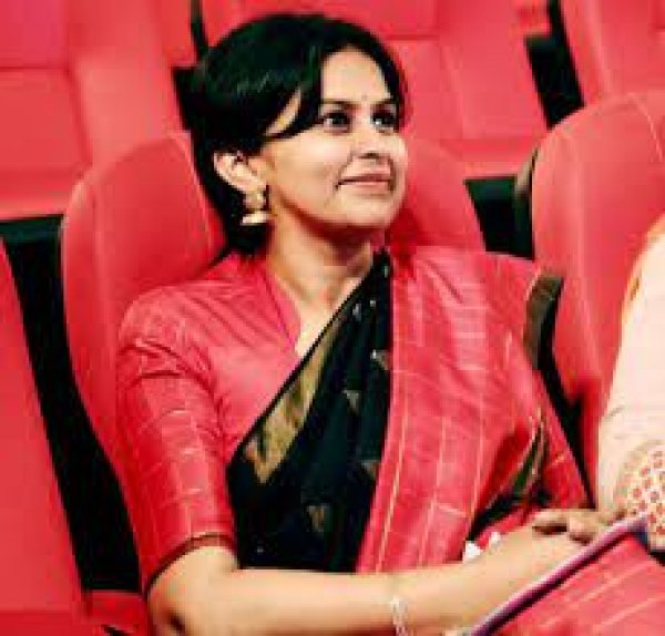 चिटफंड कंपनी से राशि दिलाने में सक्रिय होकर कार्य करें : कलेक्टर डॉ. प्रियंका शुक्ला