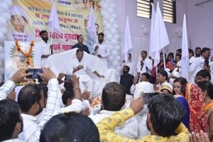 बाबा गुरु घासीदास के दिखाए मार्ग पर चलकर  प्रदेश तरक्की के सोपान चढ़ेगा..