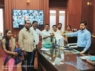 निगम एमआइसी/पार्षदो ने कलेक्टर से मुलाकात कर निगम क्षेत्र शासकीय भूमि की जानकारी सहित अवैध अतिक्रमण हटाने व रोकथाम जैसे मुद्दों पर की चर्चा