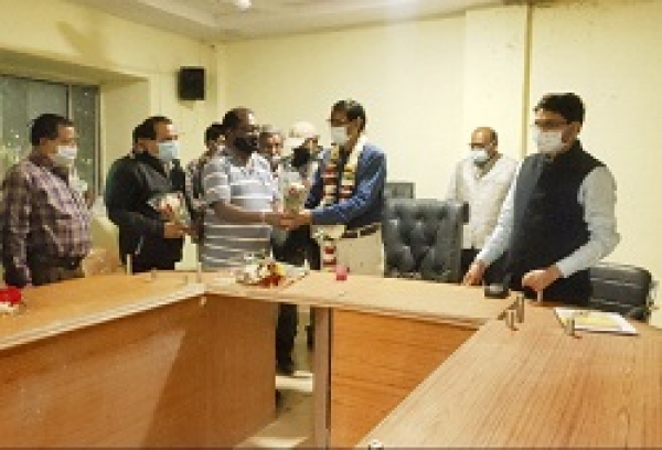 -स्वैच्छिक सेवानिवृत्ति विदाई समारोह में अधिकारी एवं कर्मचारियों ने बांटे खट्टे-मीठे अनुभव