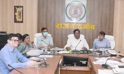 शासन की महत्वाकांक्षी योजनाओं पर विशेष ध्यान देते हुए करें कार्य -सचिव मुख्यमंत्री श्री डीडी सिंह