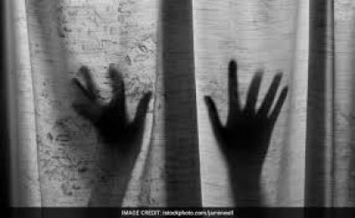 छेड़खानी से तंग आकर 17 साल की लड़की ने कुएं में कूदकर दी जान, तीन के खिलाफ केस दर्ज