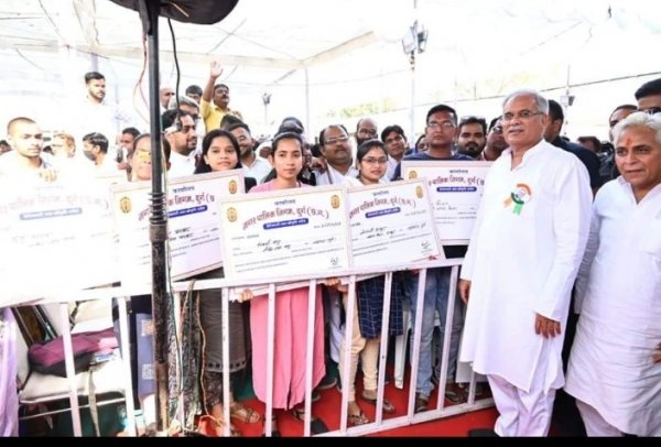 युवा छत्तीसगढ़ : बेरोजगारी भत्ता 2500 रूपए प्रतिमाह मिलने से युवाओं में दिखा उत्साह