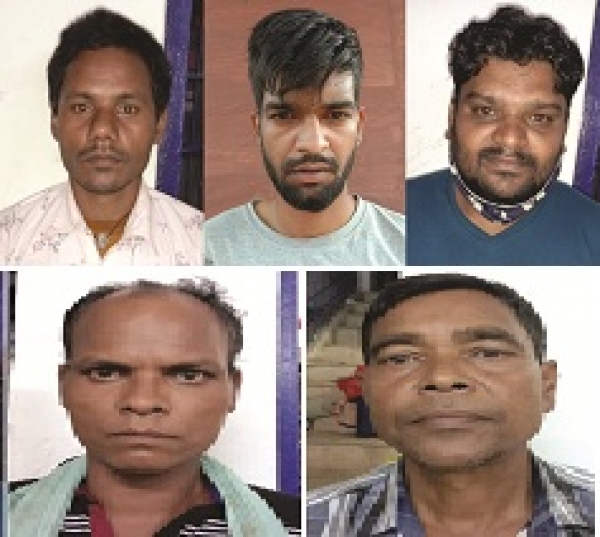 सट्टा-पट्टी खिलाने वाले 5 सटोरियों के खिलाफ की गयी कार्यवाही