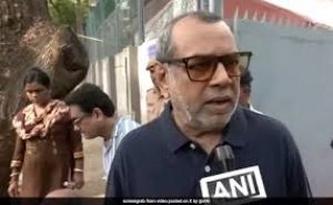 "वोट नहीं करने वालों को मिले सजा", परेश रावल के सुझाव पर बिफरे सोशल मीडिया यूजर्स, बोले- "...जबरदस्ती नहीं"