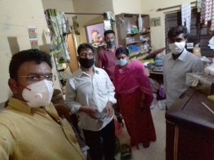 जिले में कोरोना कहर के बीच रिसाली निगम की कठोर कार्यवाही ,रात में अचानक निरीक्षण करने निकले निगम आयुक्त