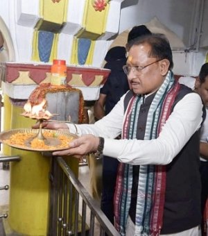 मुख्यमंत्री विष्णु देव साय ने रायगढ़ के राजापारा स्थित भगवान जगन्नाथ मंदिर में की पूजा-अर्चना