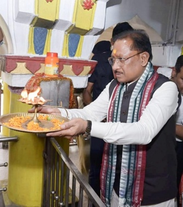 मुख्यमंत्री विष्णु देव साय ने रायगढ़ के राजापारा स्थित भगवान जगन्नाथ मंदिर में की पूजा-अर्चना