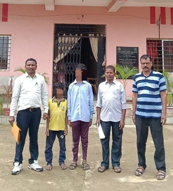 खेल खेल में दो मासूम पहुँच गए रांची , कोंडागांव पुलिस ने रेस्क्यू कर पालको को सौपा