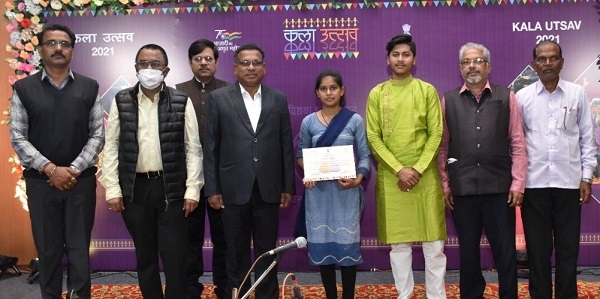 ​​​​​​​राष्ट्रीय कला उत्सव में छत्तीसगढ़ के जयंत व साधना ने दी ऑनलाइन प्रस्तुति